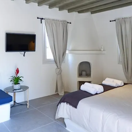 Delphini Mykonos Town